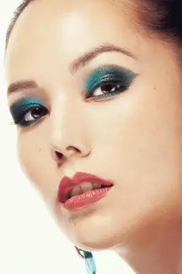 pink lips woman green makeup glitter